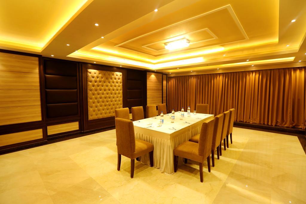 古瓦哈提 Awesome Palace酒店 外观 照片